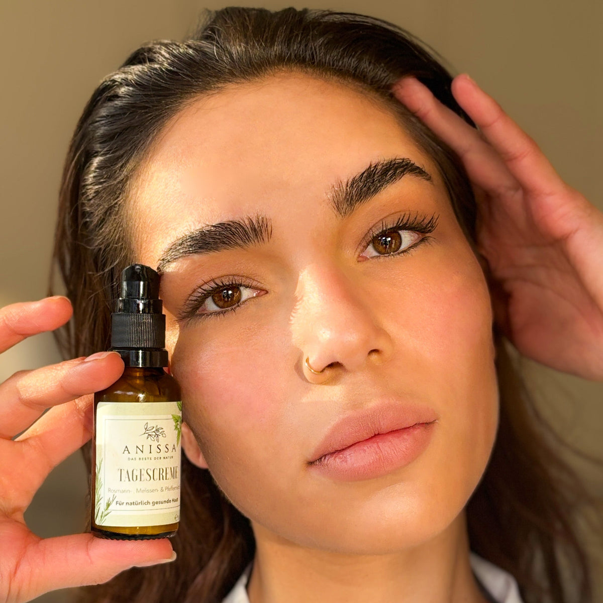 Tagescreme ANISSA Naturkosmetik Modelbild